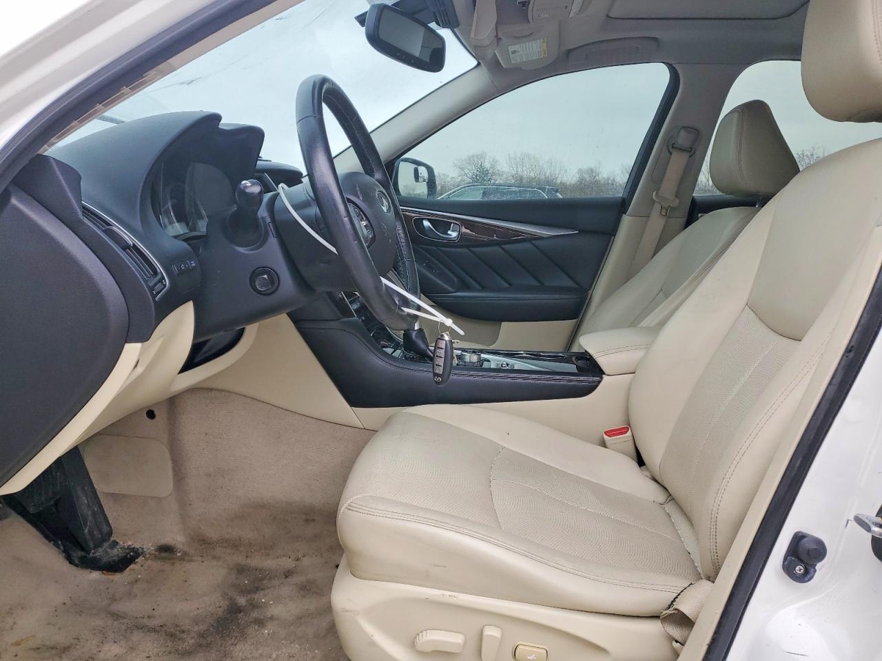 2015 Infiniti Q50 Premium - Image 7