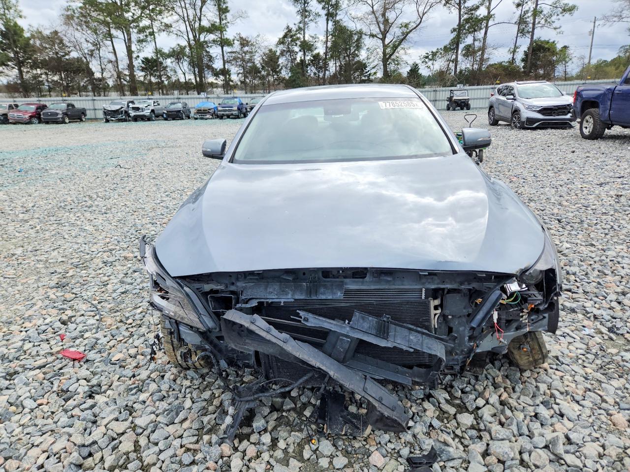 2015 Hyundai Genesis 3.8L - Фото 5