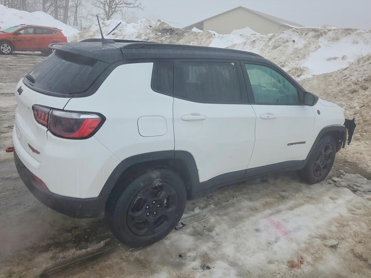 2023 Jeep Compass Trailhawk - Фото 3