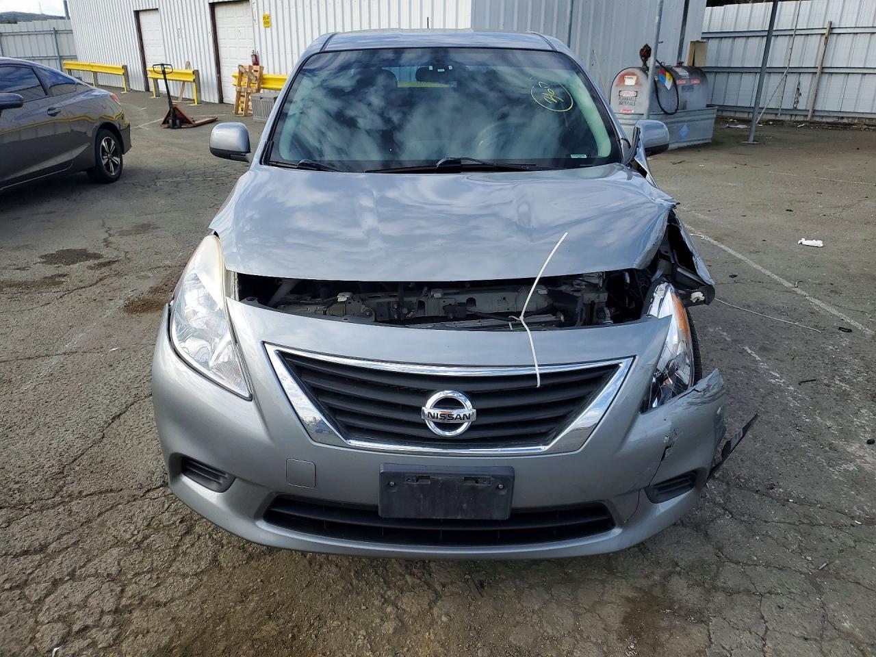 2013 Nissan Versa S - Image 5