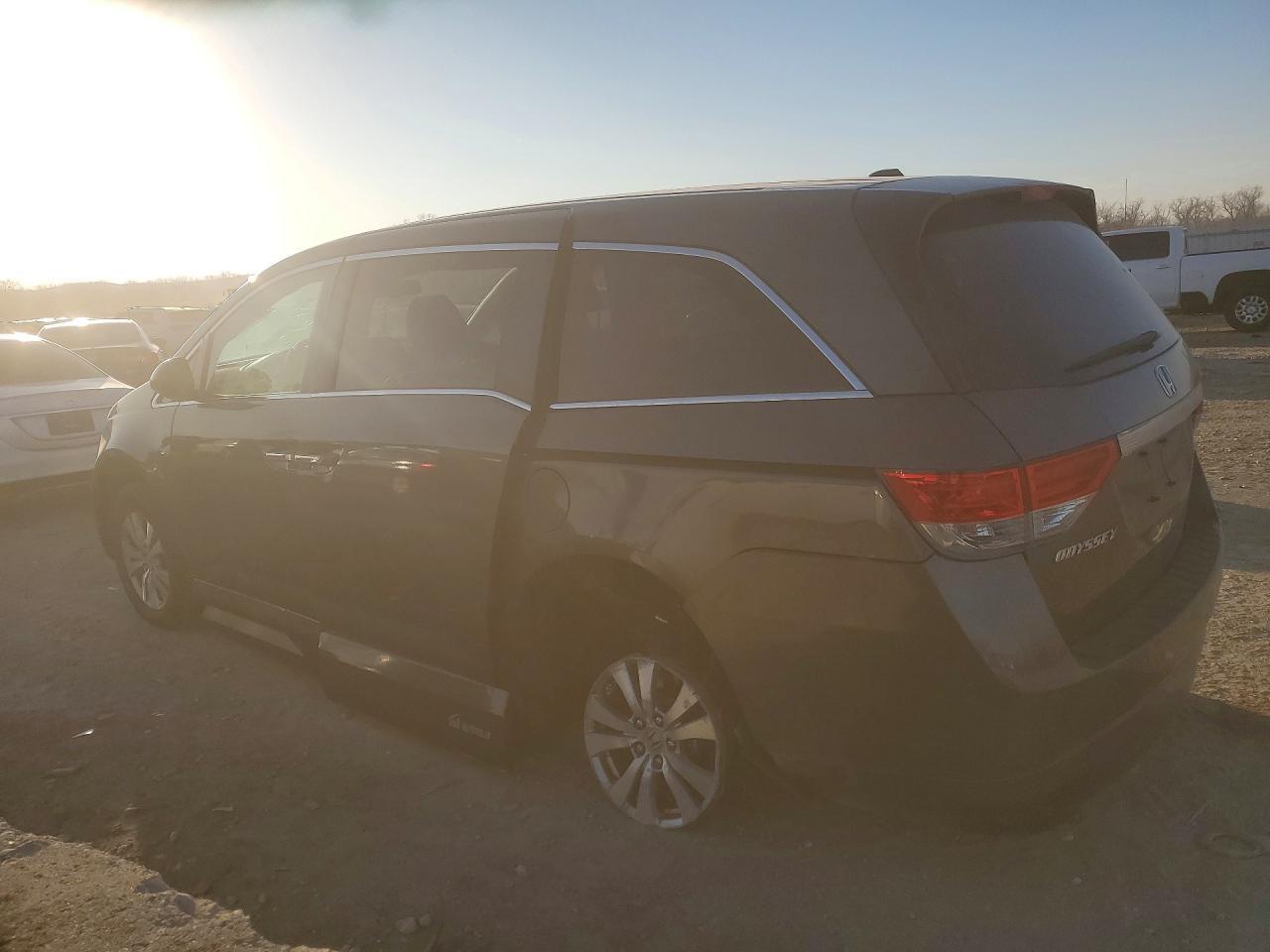 2014 Honda Odyssey Exl - Фото 2