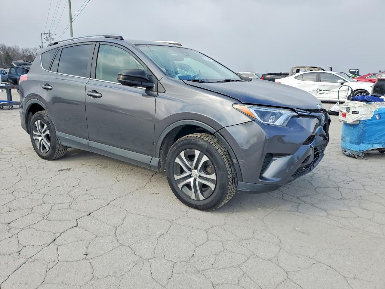 2017 Toyota Rav4 Le - Image 4