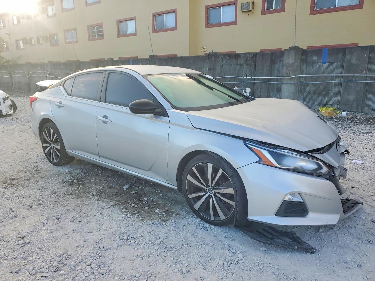 2020 Nissan Altima S - Фото 4