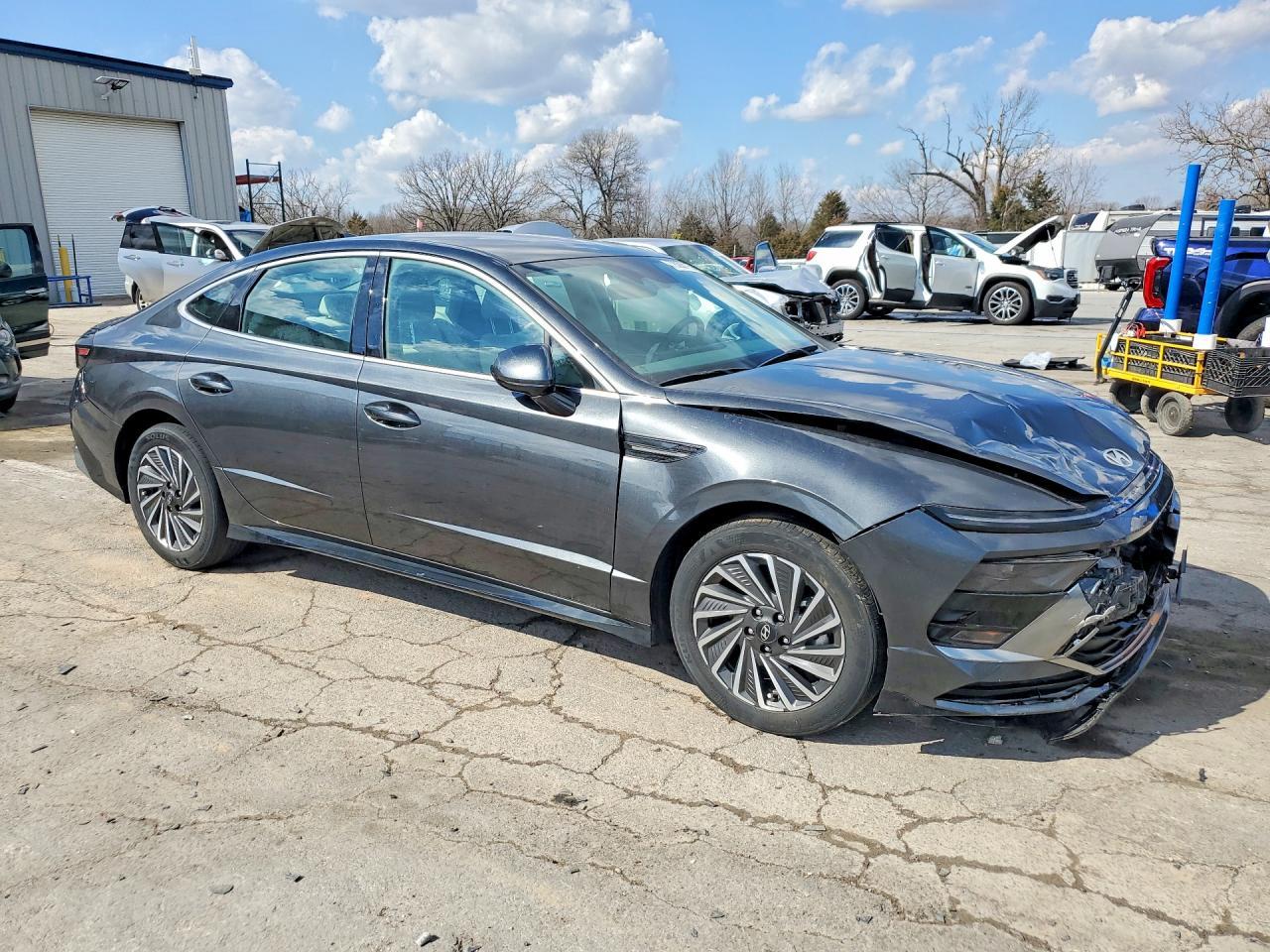 2024 Hyundai Sonata Hybrid Sel - Image 4