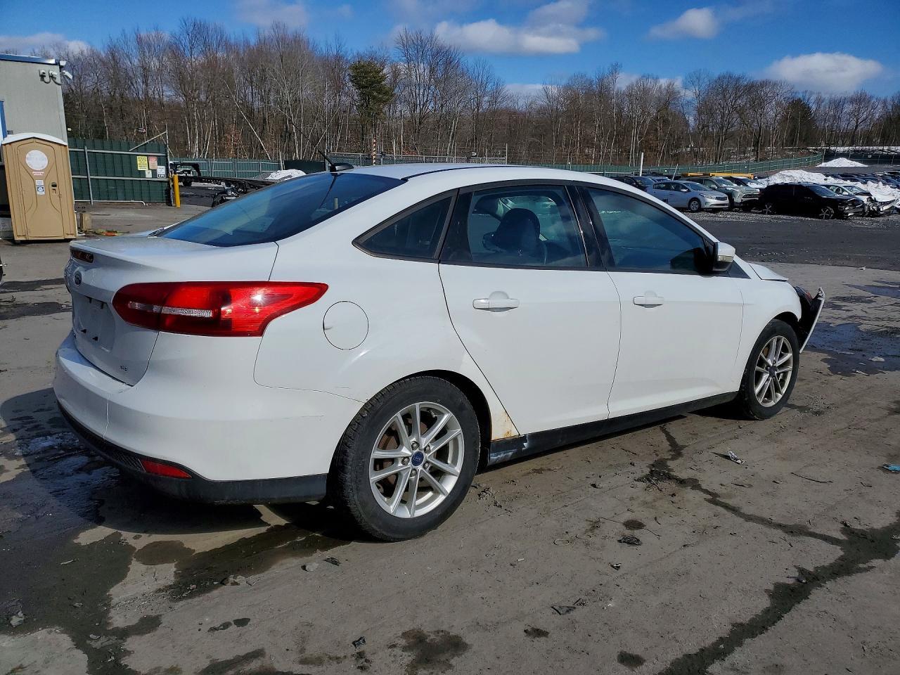 2015 Ford Focus Se - Image 3