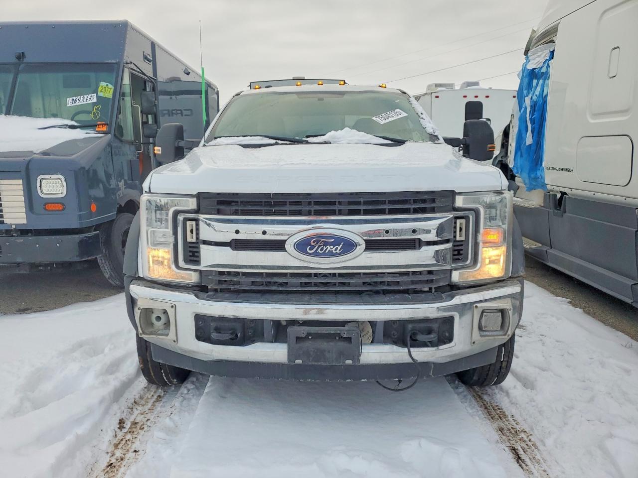 2017 Ford F550 Super Duty - Image 5