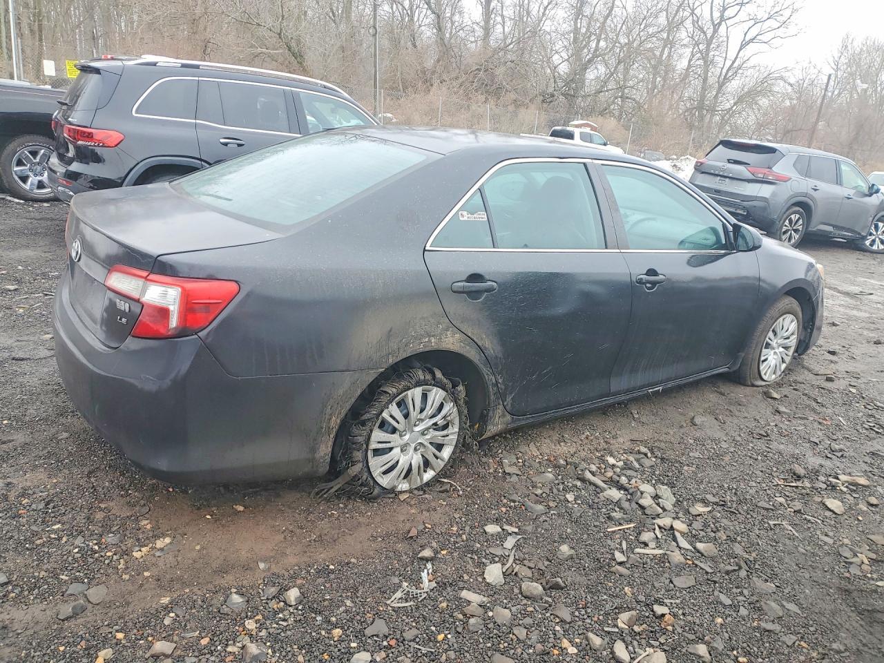 2013 Toyota Camry Hybrid - Image 3