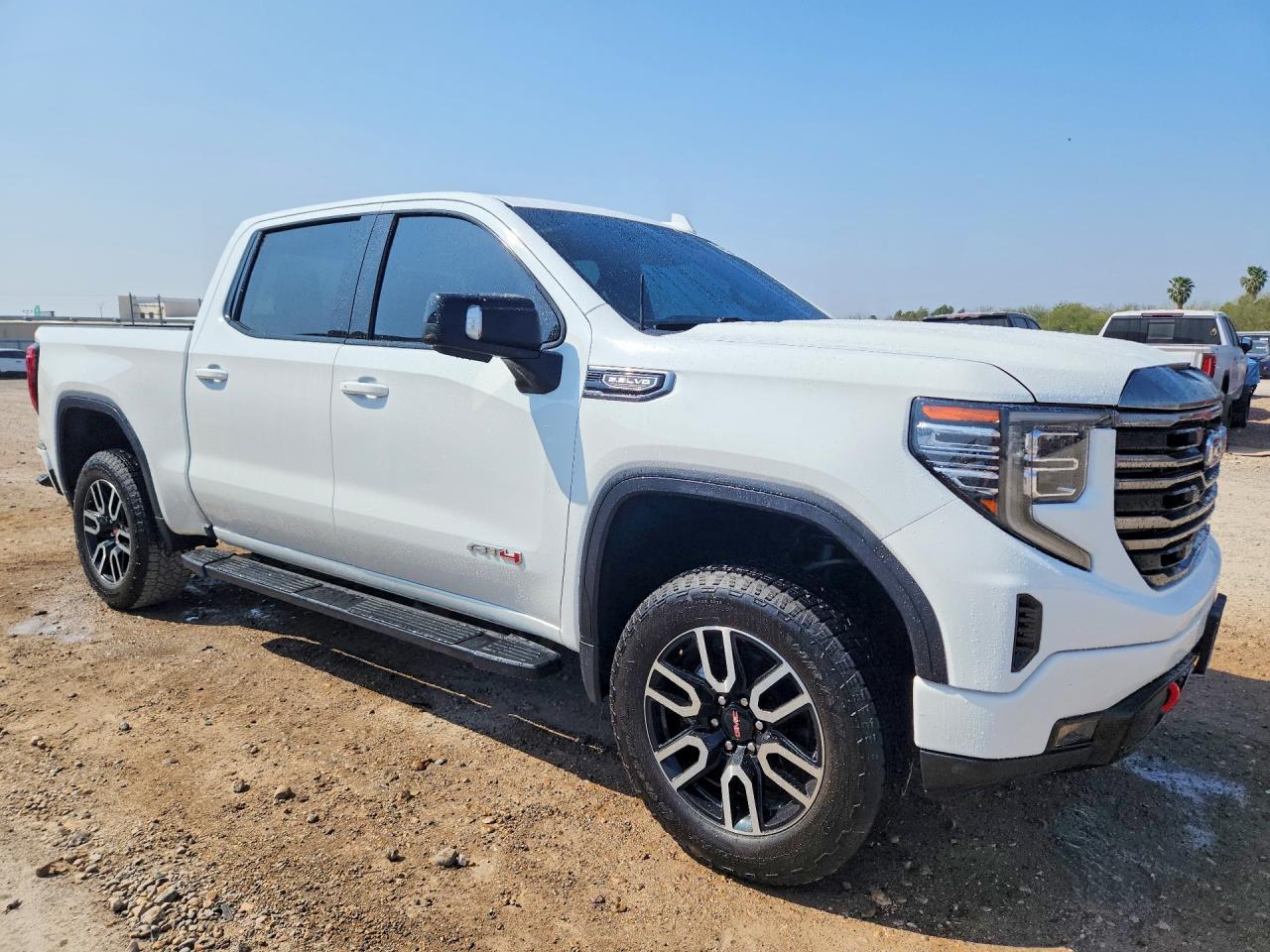 2021 GMC Sierra K1500 At4 - Фото 4