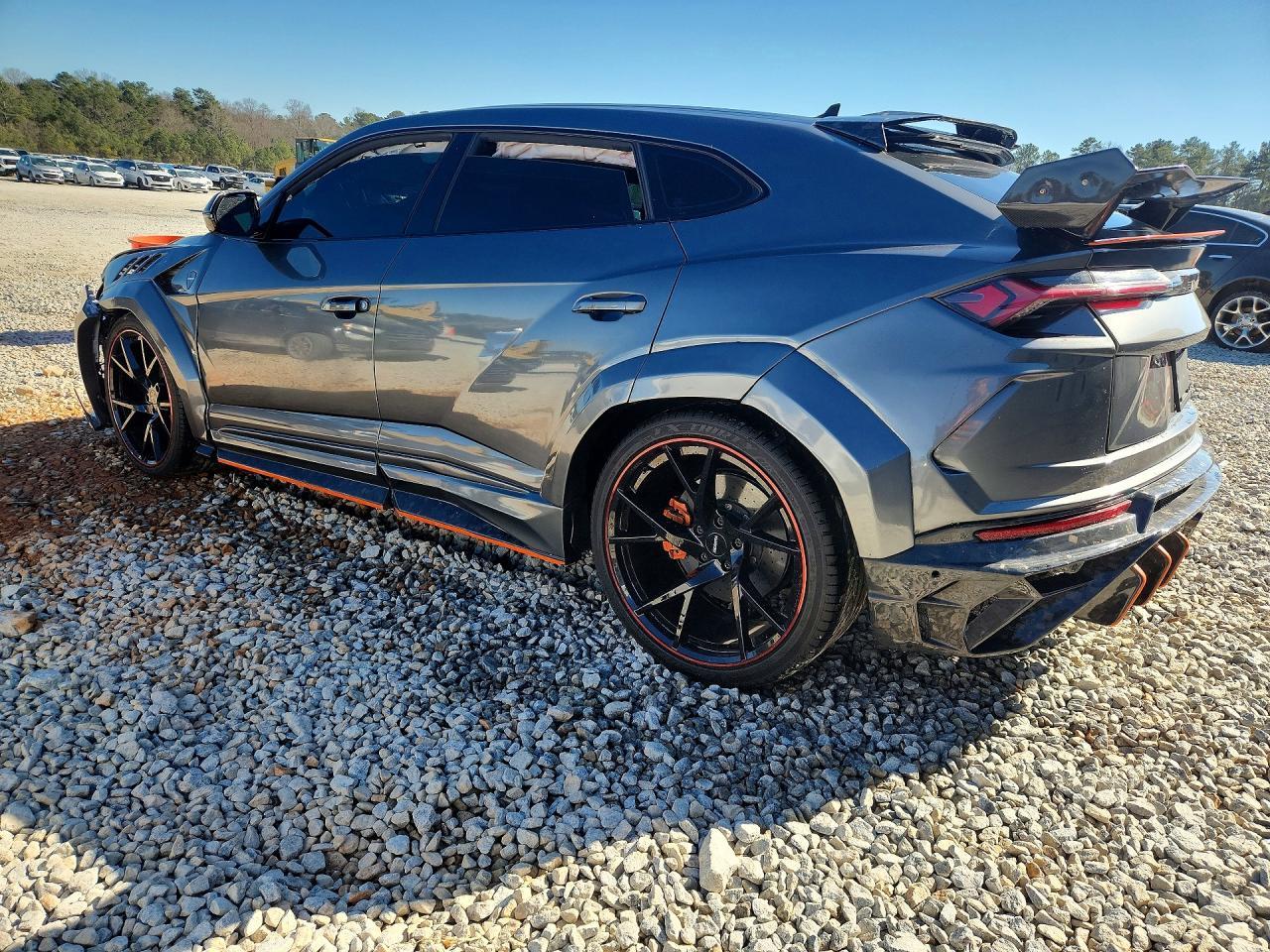 2021 Lamborghini Urus - Image 2
