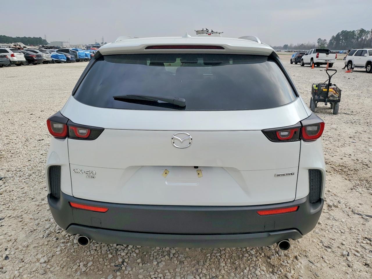 2025 Mazda Cx-50 - Image 6
