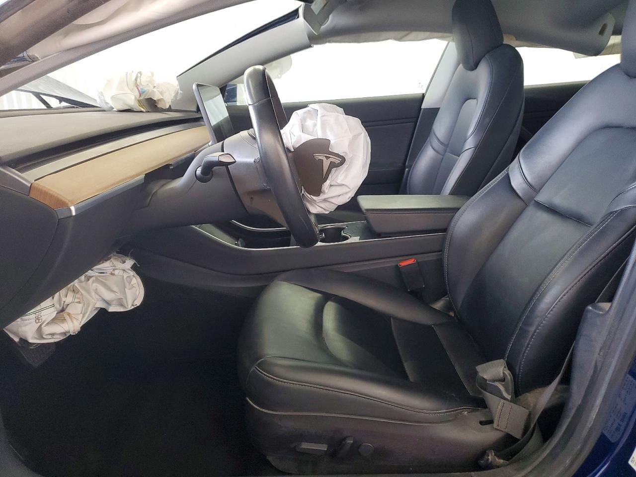 2018 Tesla Model 3 - Фото 7