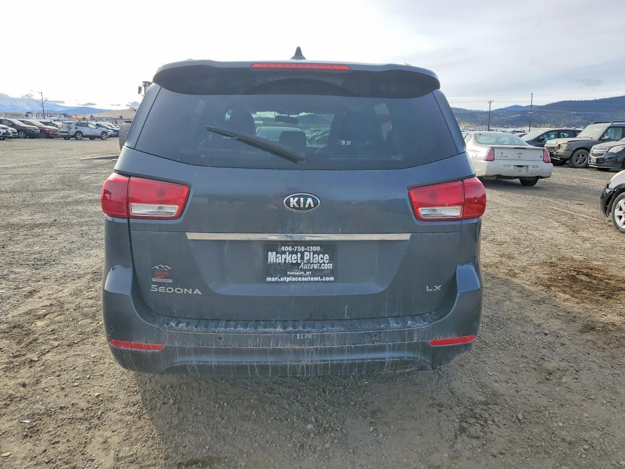 2017 Kia Sedona Lx - Image 6