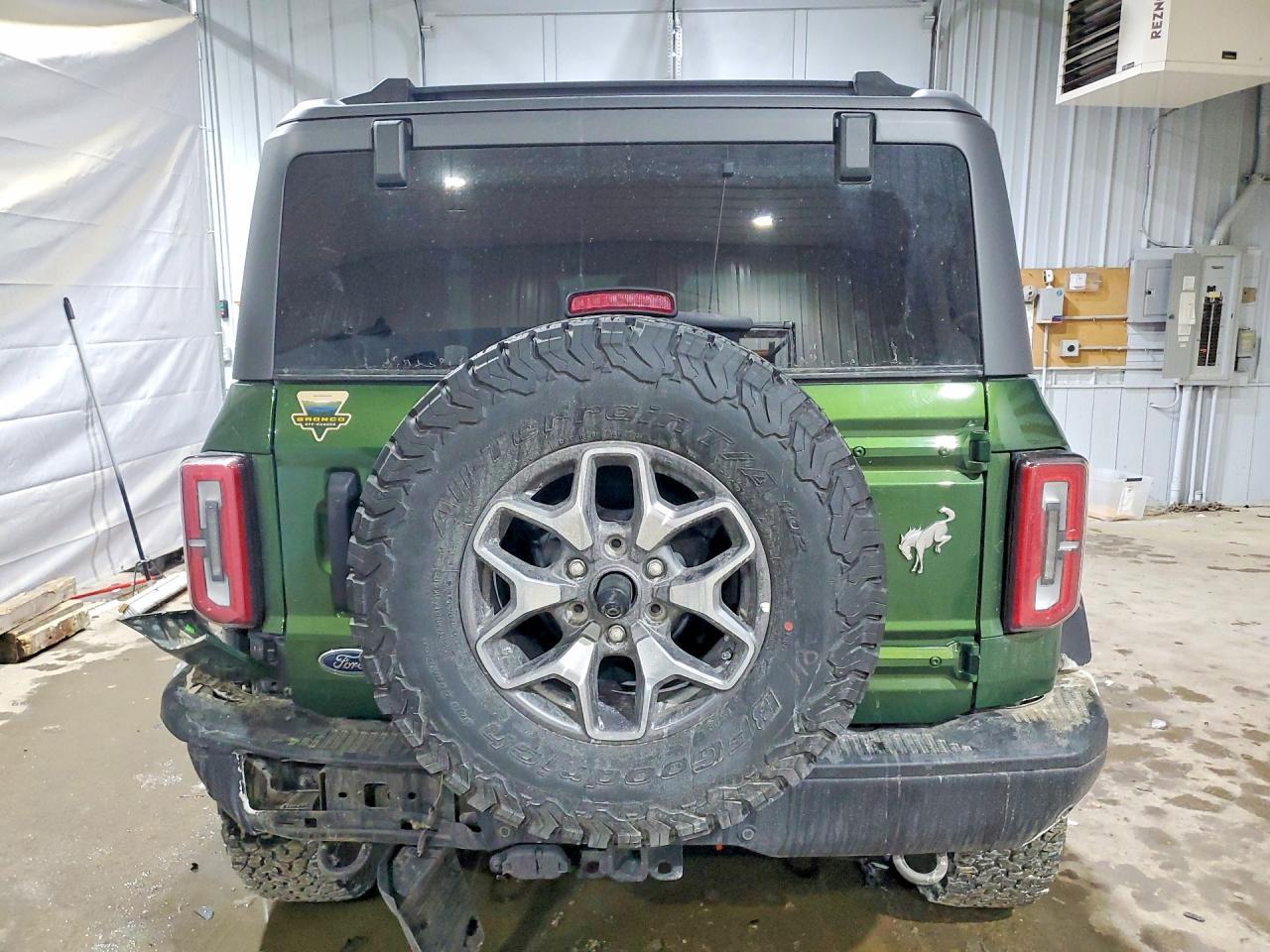 2024 Ford Bronco Badlands - Image 6