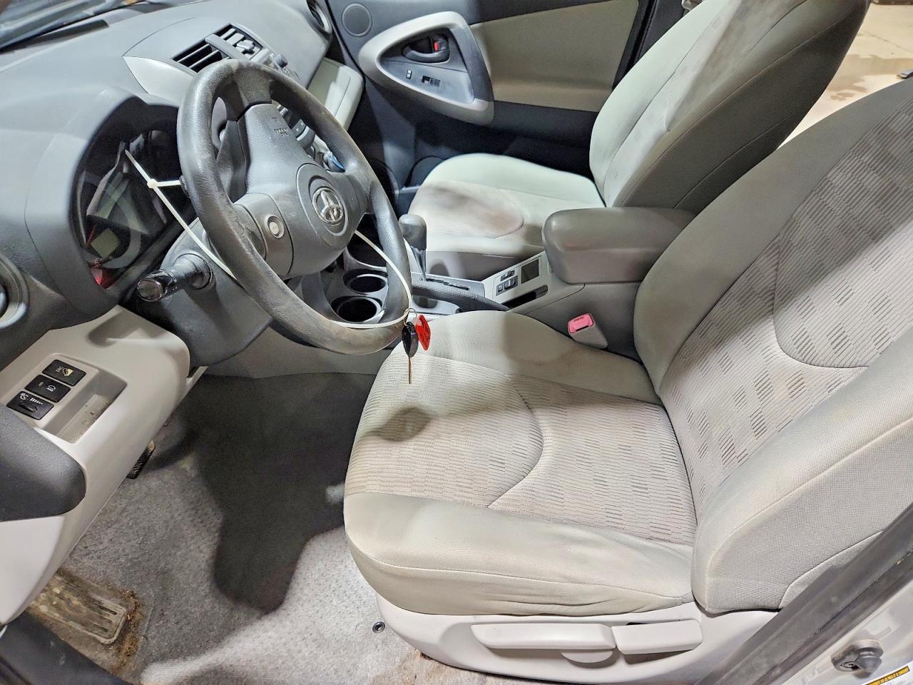 2011 Toyota Rav4 - Фото 7