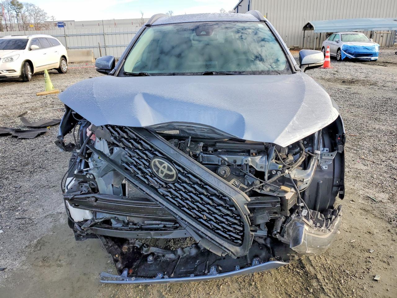 2022 Toyota Corolla Cross Le - Фото 5