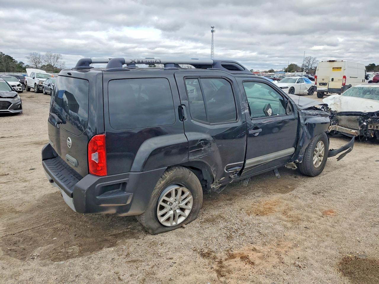 2014 Nissan Xterra X - Фото 3