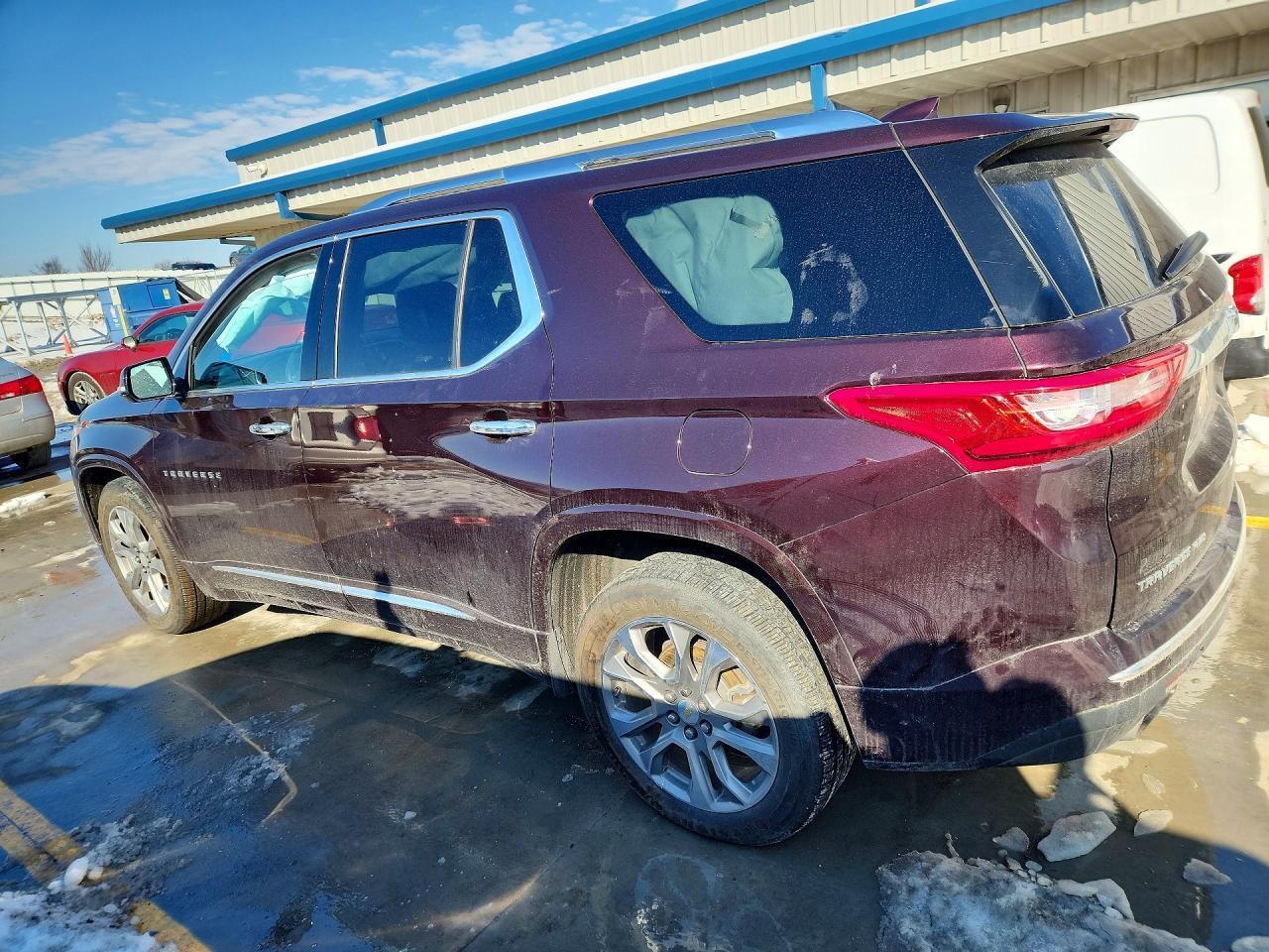 2019 Chevrolet Traverse Premier - Фото 2