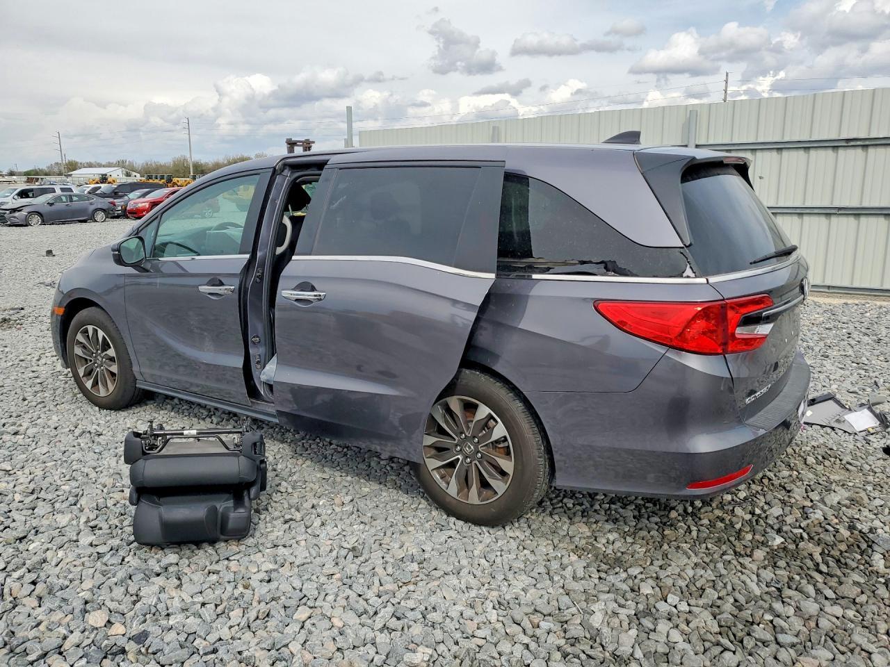 2024 Honda Odyssey Exl - Image 2