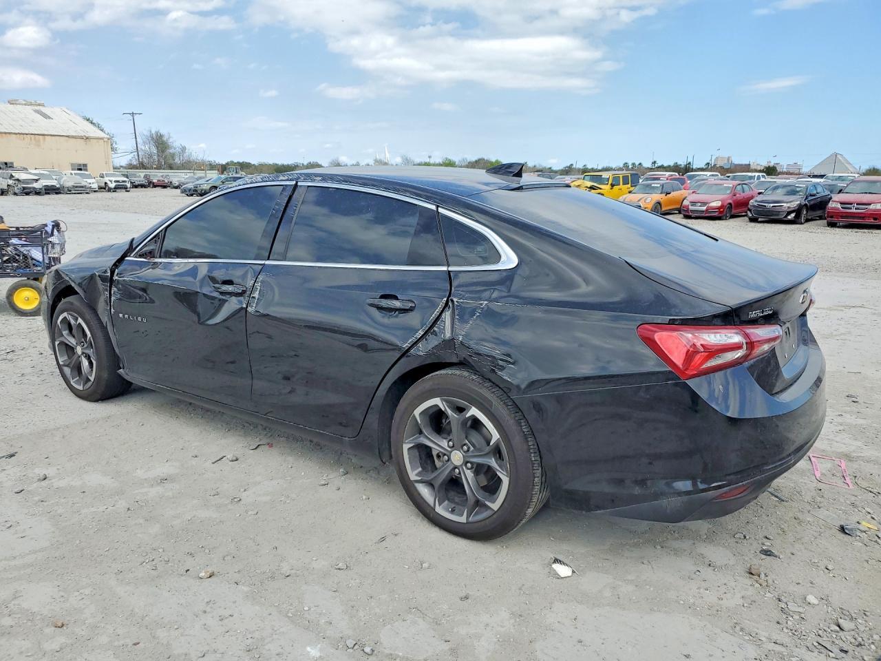 2022 Chevrolet Malibu Lt - Image 2