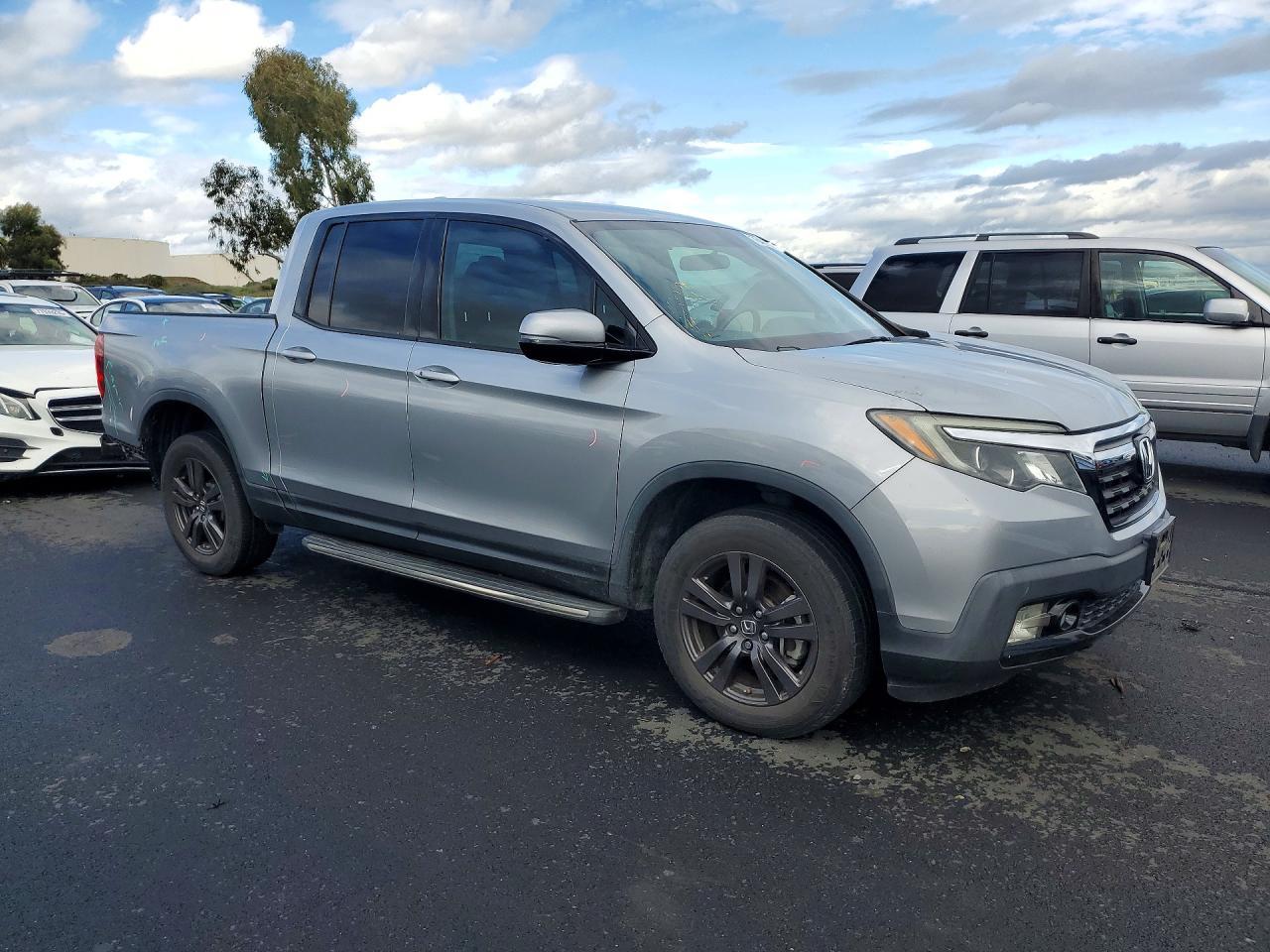 2019 Honda Ridgeline Sport - Фото 4