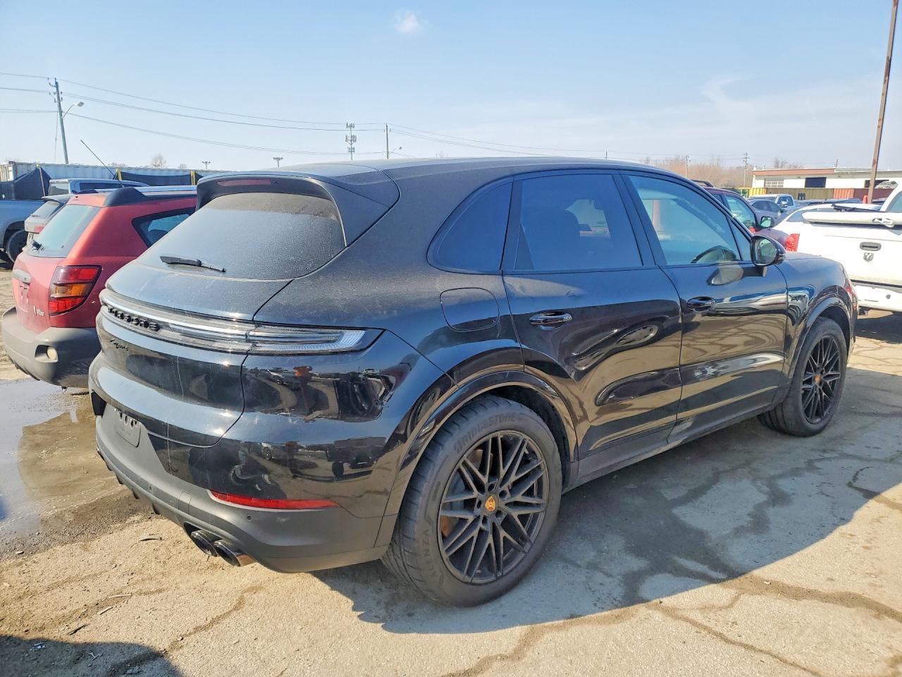 2025 Porsche Cayenne E-Hybrid - Фото 3