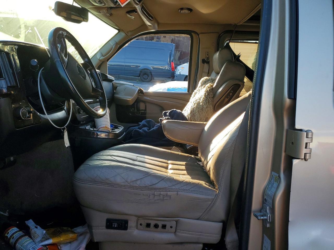 2012 GMC Savana Rv G1500 3Lt - Image 7