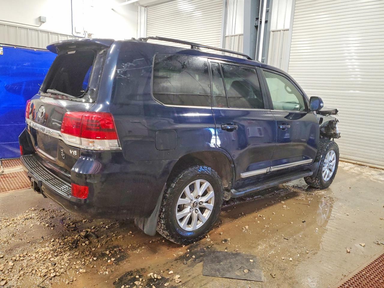 2016 Toyota Land Cruiser Base - Фото 3