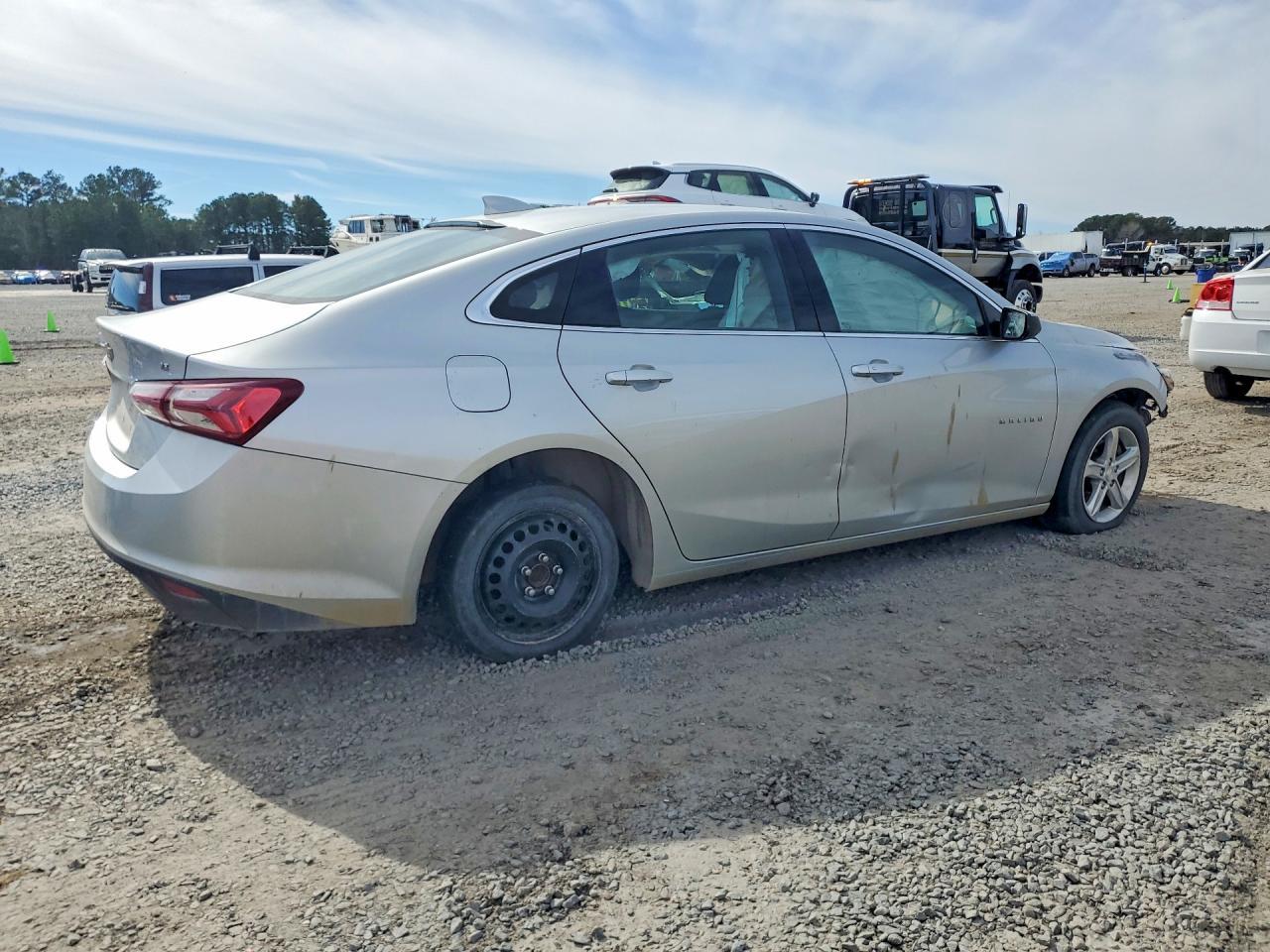 2022 Chevrolet Malibu Lt - Image 3