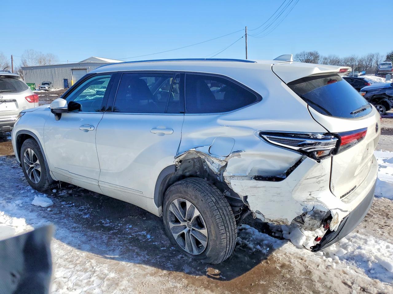 2021 Toyota Highlander Xle - Фото 2