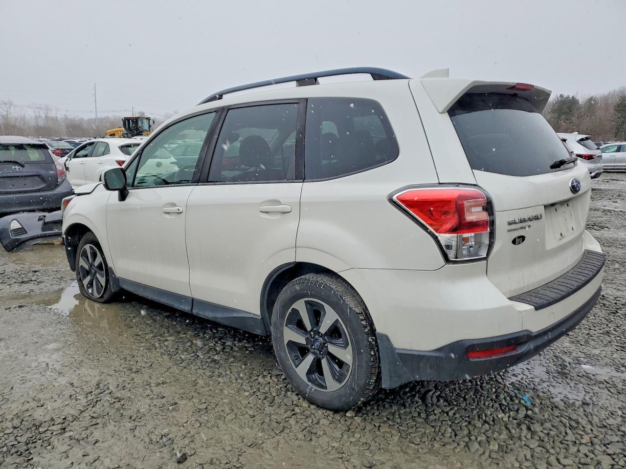 2017 Subaru Forester 2.5I Premium - Фото 2