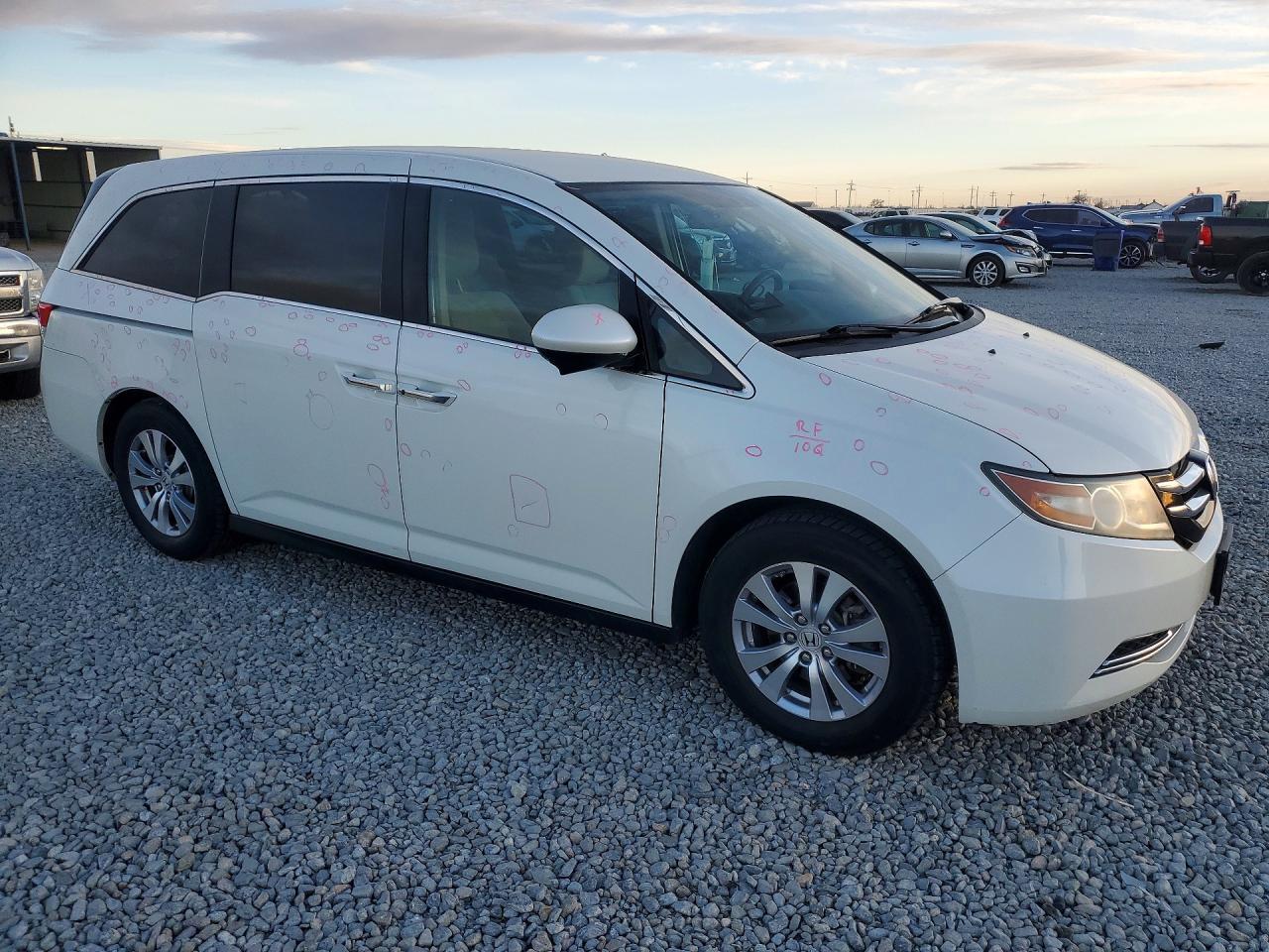 2016 Honda Odyssey Se - Фото 4