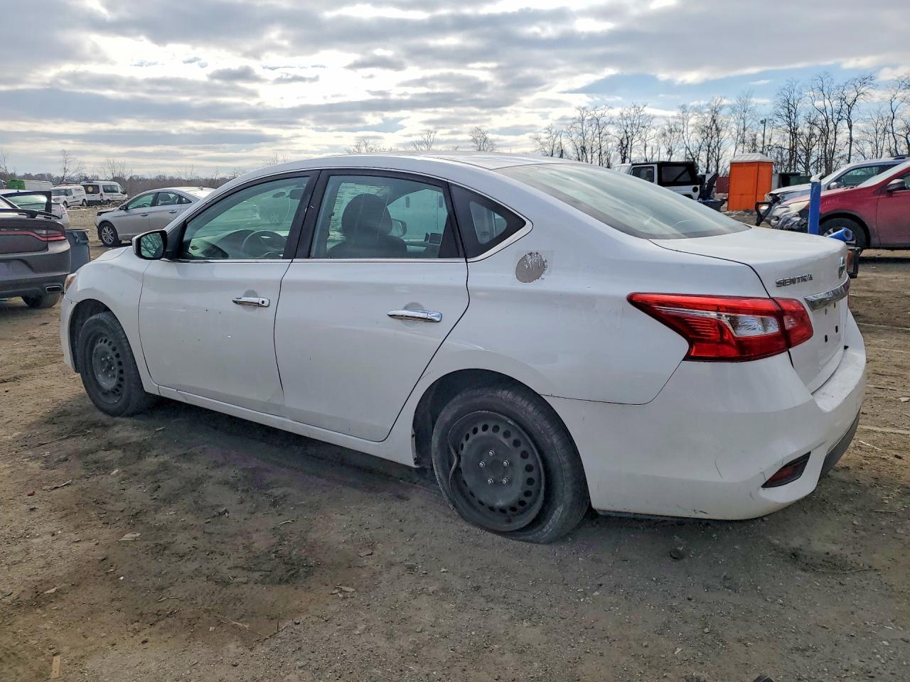2019 Nissan Sentra S - Фото 2