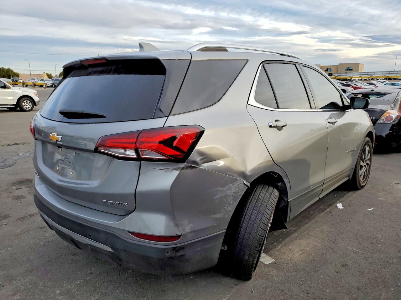 2023 Chevrolet Equinox Premier - Фото 3