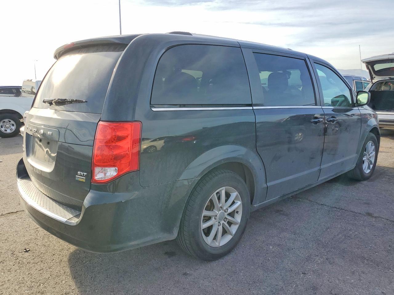 2019 Dodge Grand Caravan Sxt - Image 3