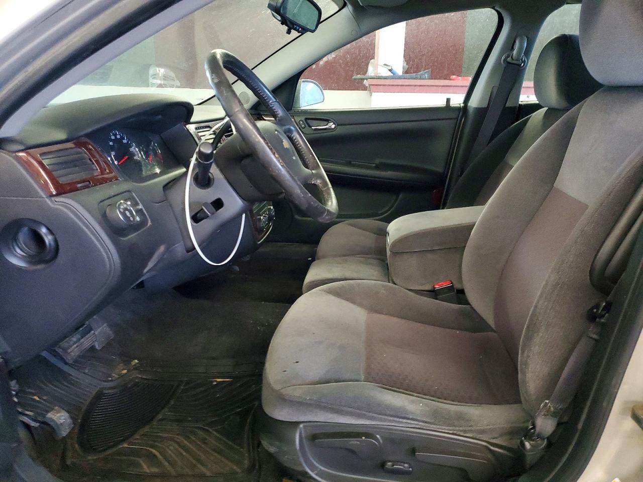 2011 Chevrolet Impala Lt - Image 7