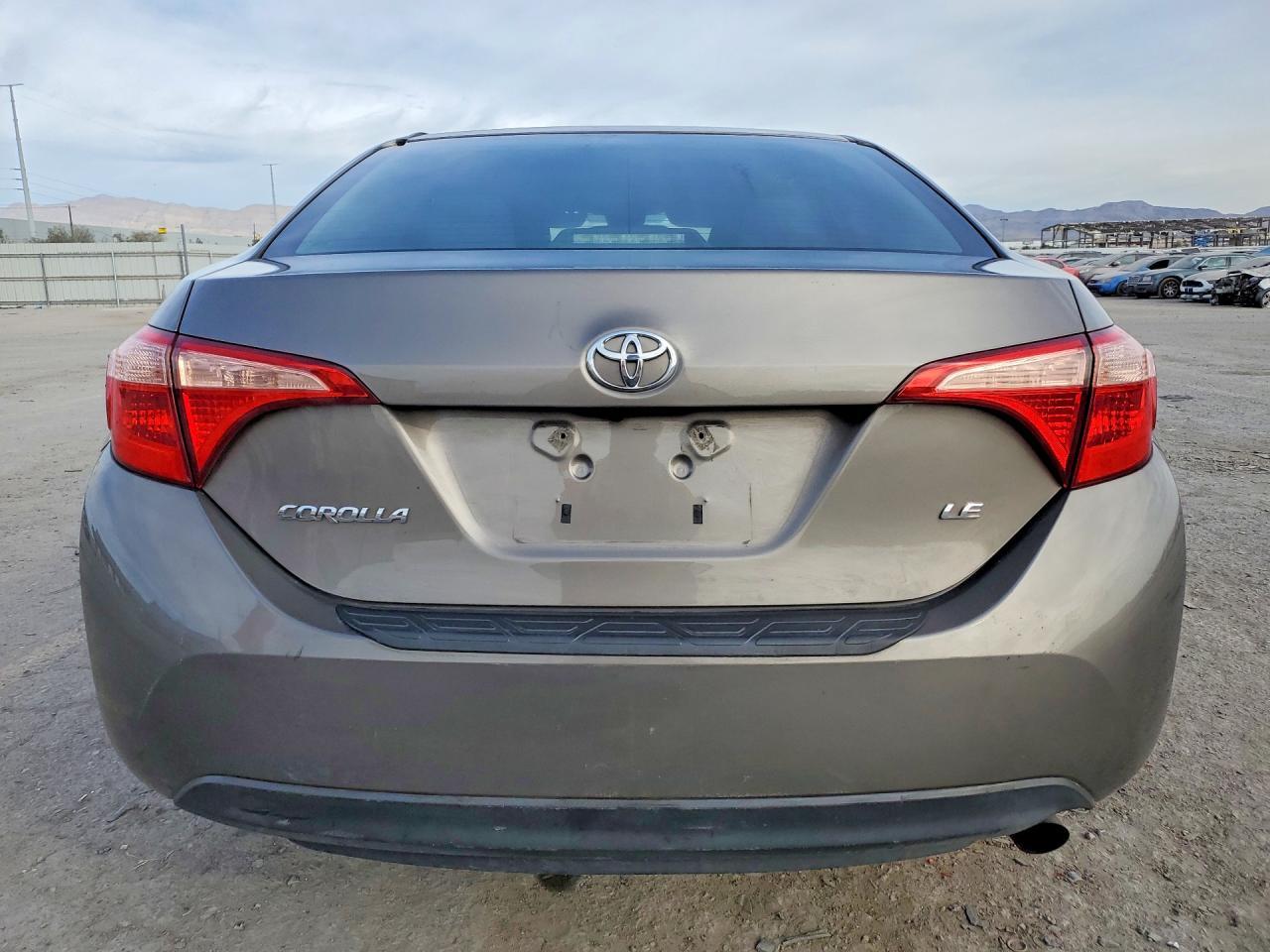 2017 Toyota Corolla L - Фото 6