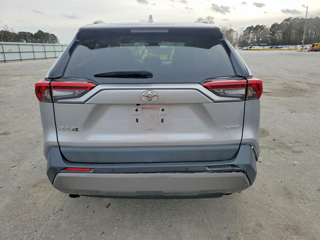 2021 Toyota Rav4 Limited - Фото 6