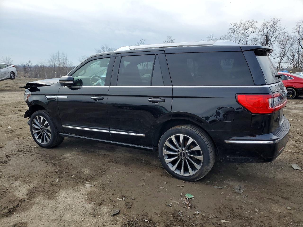 2021 Lincoln Navigator Reserve - Image 2