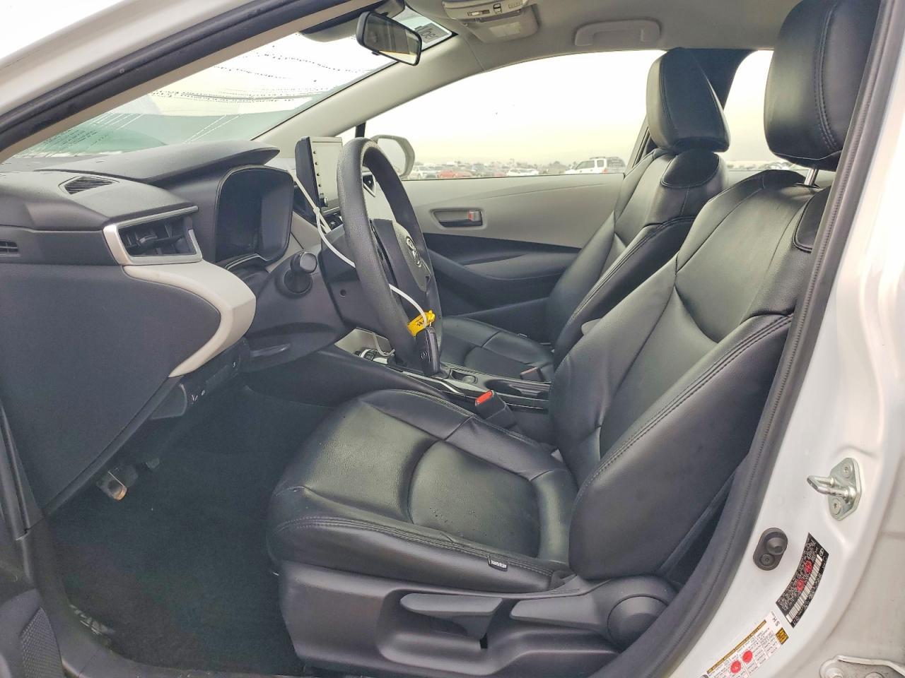 2022 Toyota Corolla Hybrid Le - Image 7