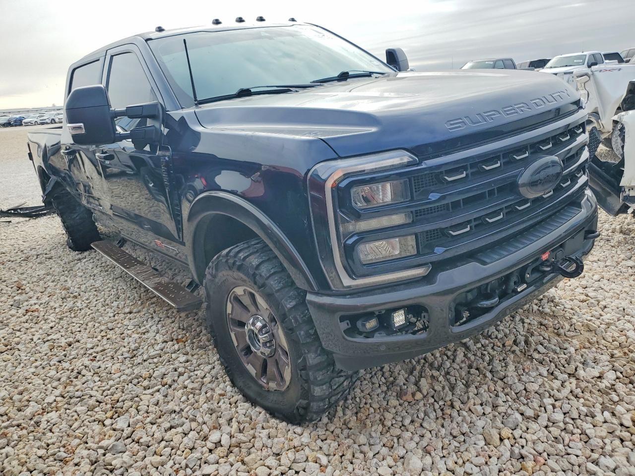 2024 Ford F250 Super Duty - Image 4