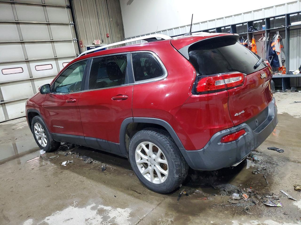 2016 Jeep Cherokee Latitude - Фото 2
