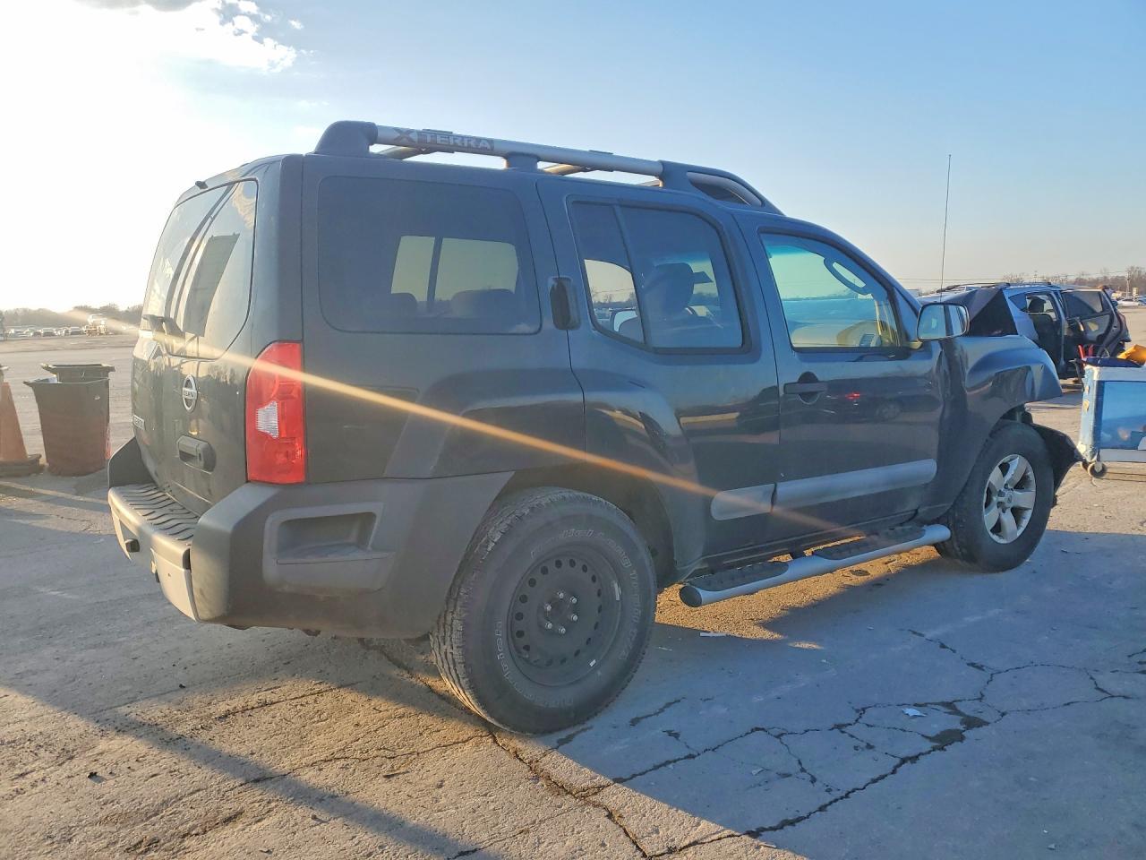 2011 Nissan Xterra X - Фото 3