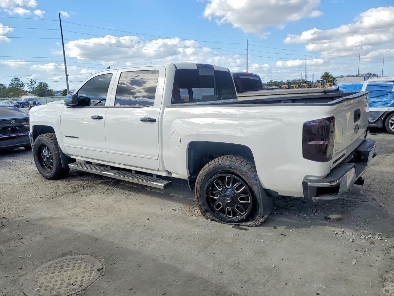 2017 Chevrolet Silverado C1500 Lt - Фото 2