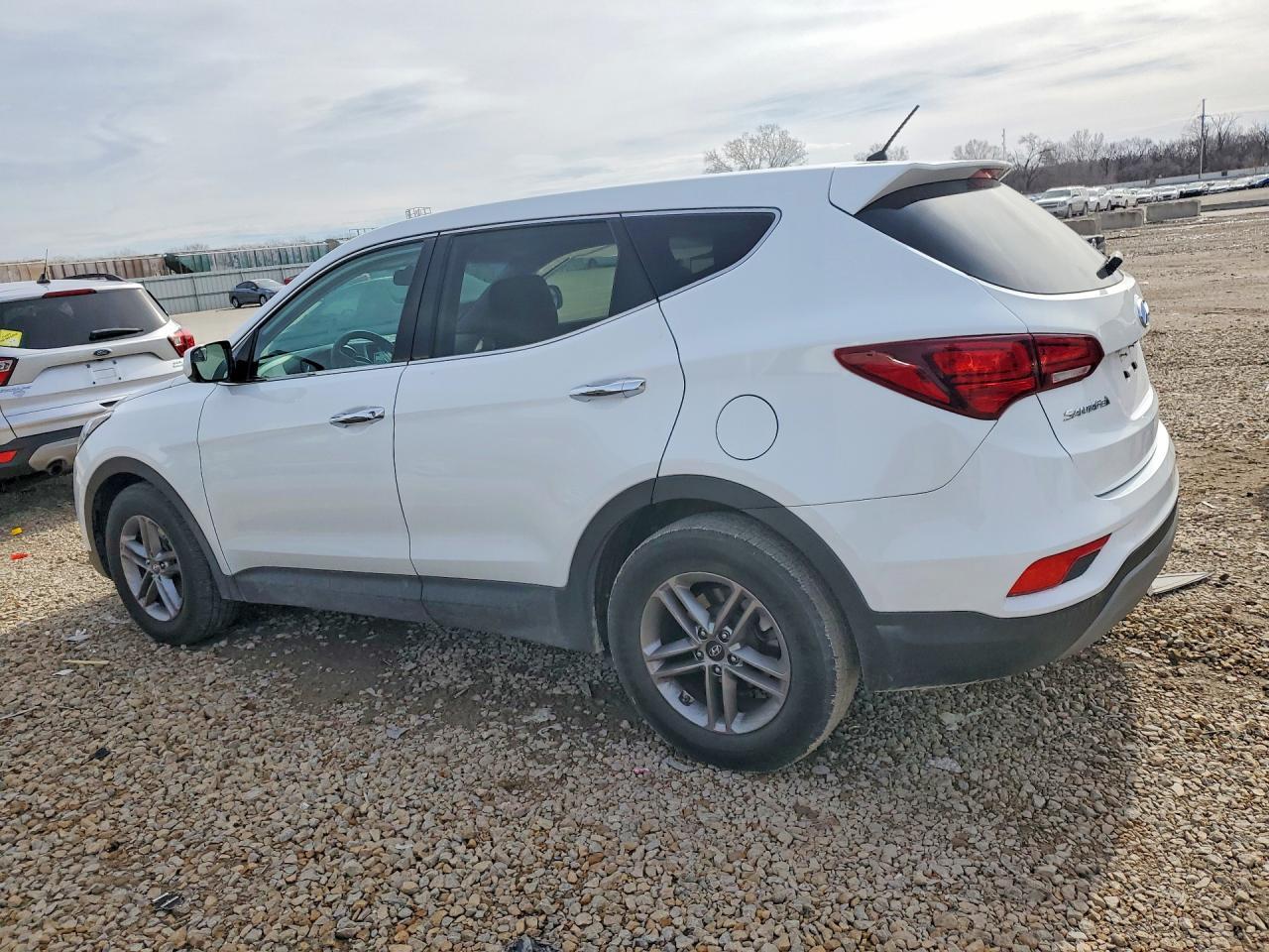 2018 Hyundai Santa Fe Sport 2.4L - Фото 2