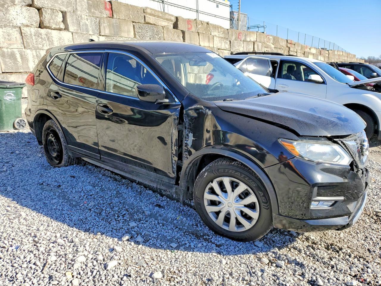 2017 Nissan Rogue S - Фото 4