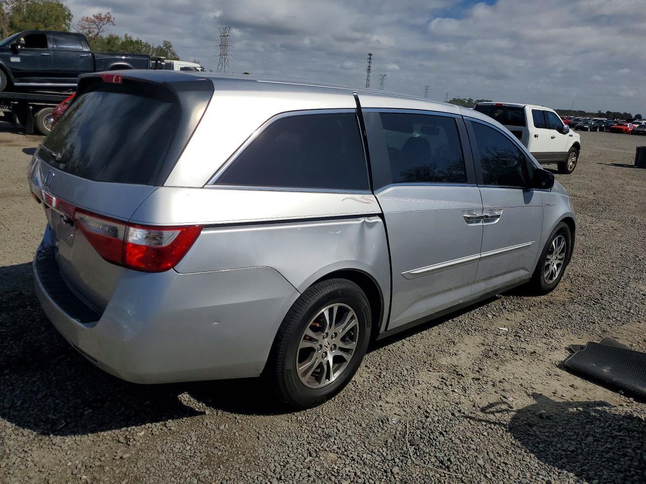 2011 Honda Odyssey Exl - Фото 3
