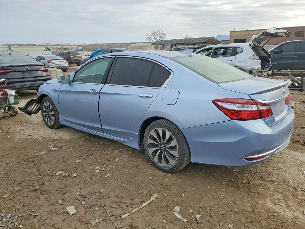 2017 Honda Accord Touring Hybrid - Фото 2