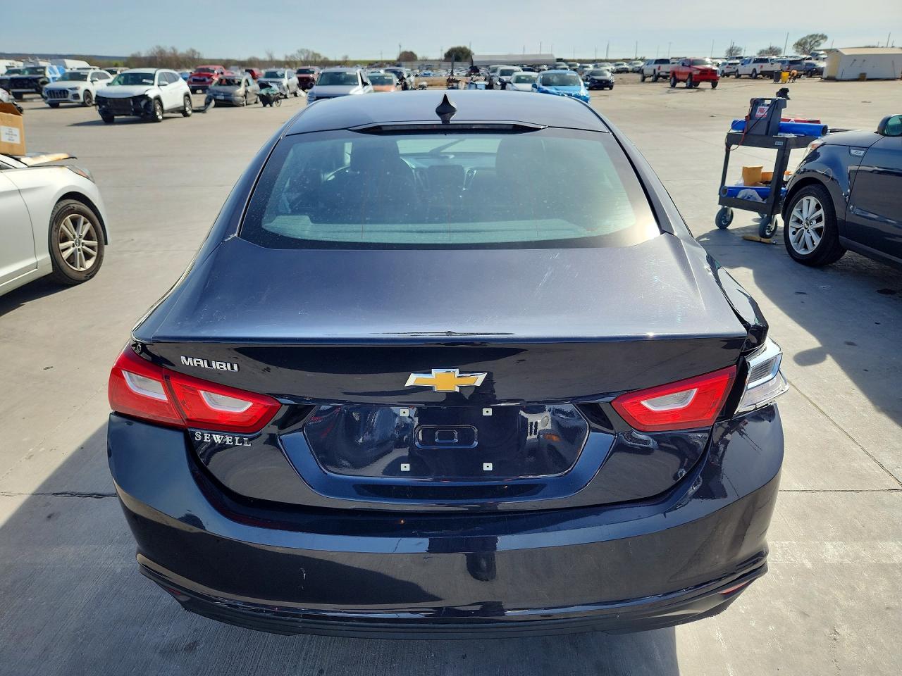 2022 Chevrolet Malibu Ls - Фото 6