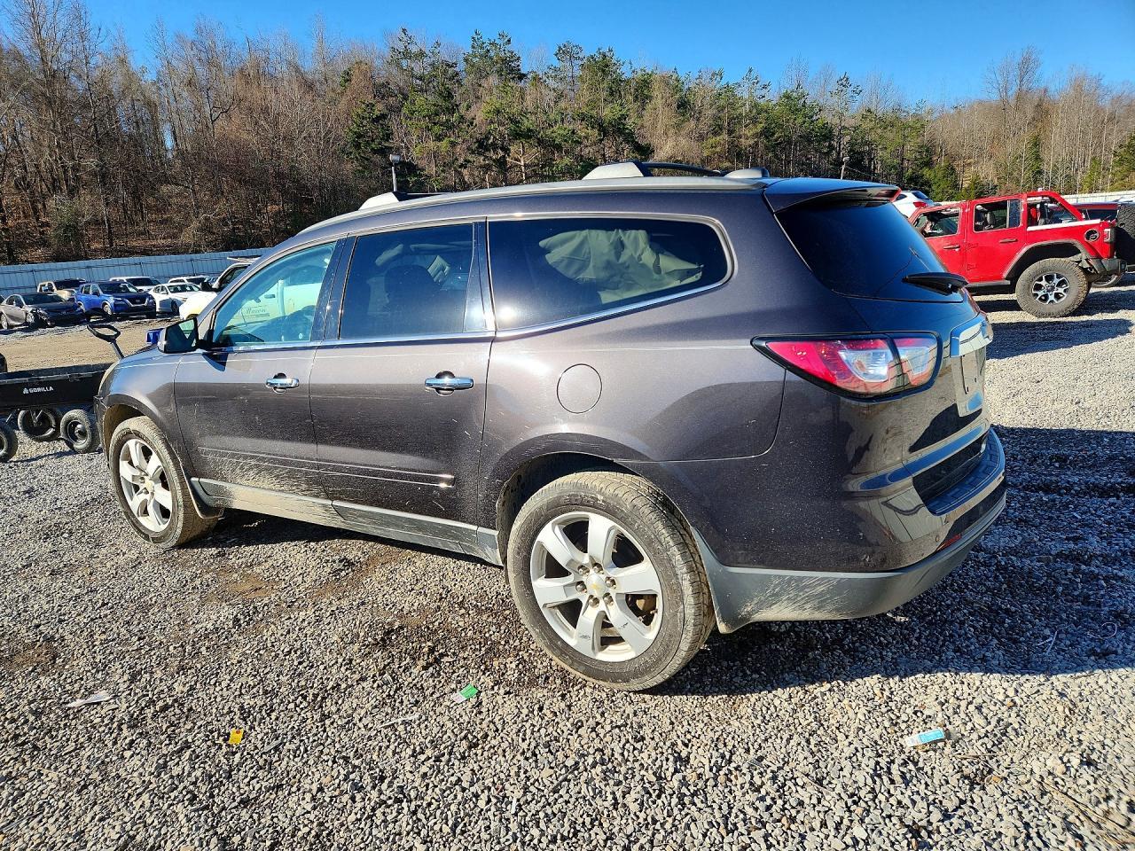 2016 Chevrolet Traverse Lt - Фото 2