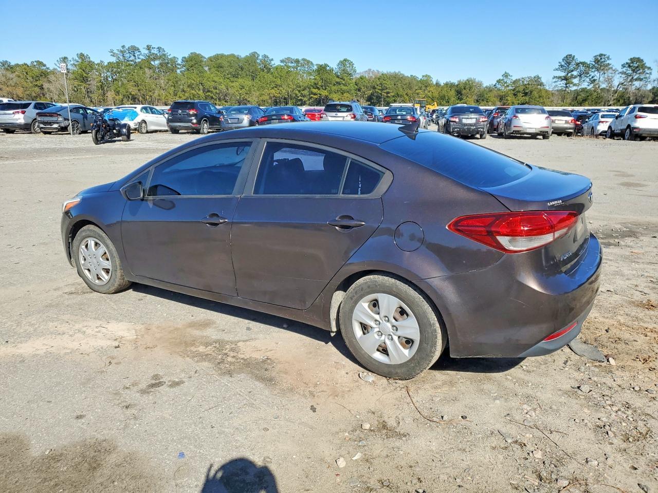2017 Kia Forte Lx - Image 2